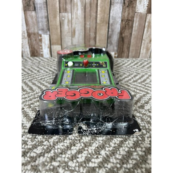 Fritter Classic Arcade Game - Picture 6 of 6